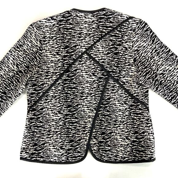 CHICO’S Black & White Blazer (Chico’s Sz 1) - Picture 4 of 11